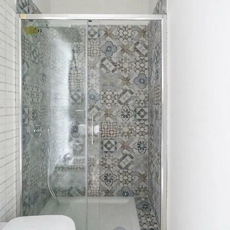 Sunny Beach Suites Konukevi *