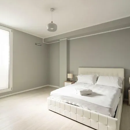 Sunny Beach Suites Konukevi